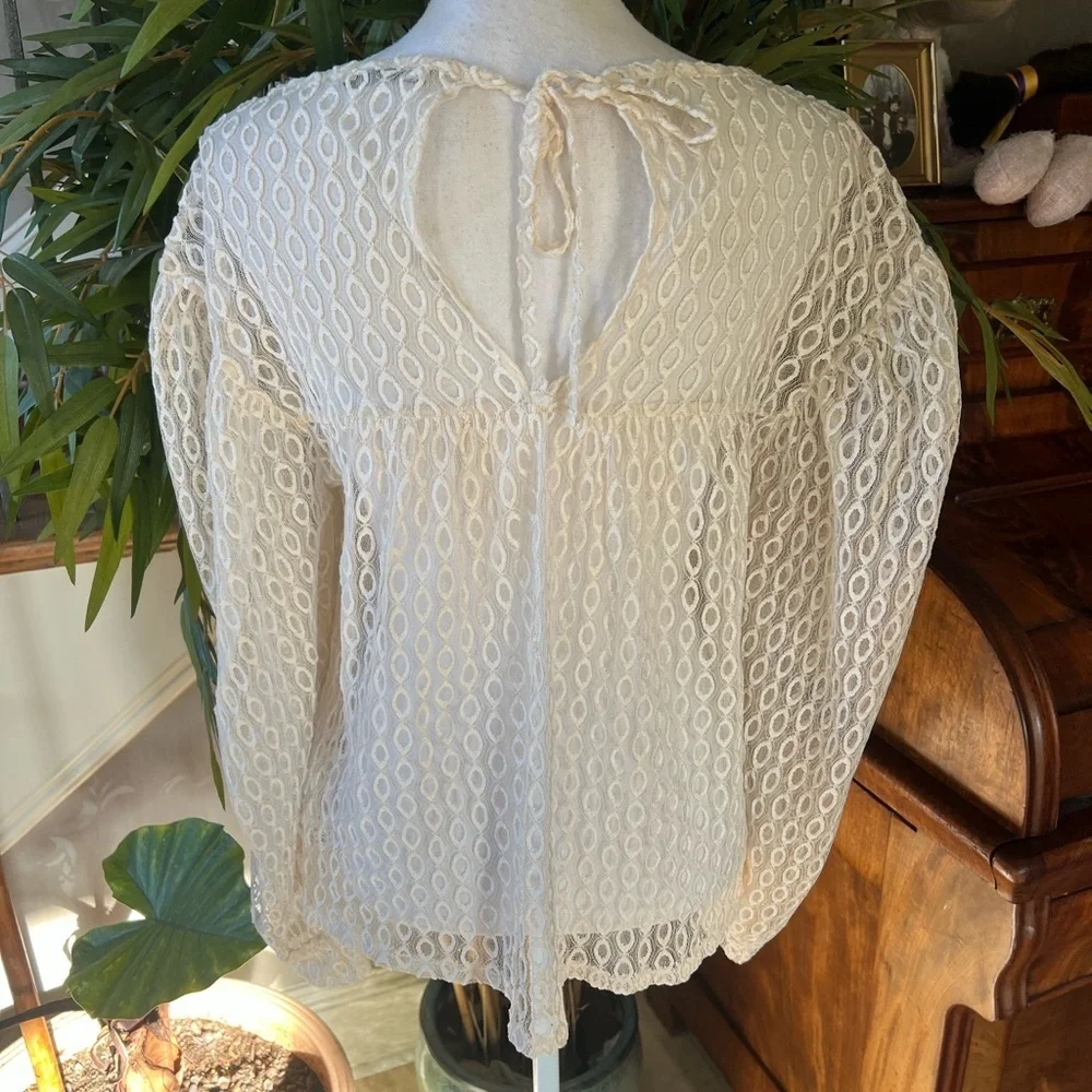Zara ladies, sheer lace, long sleeve top very good condition Small. Oversized